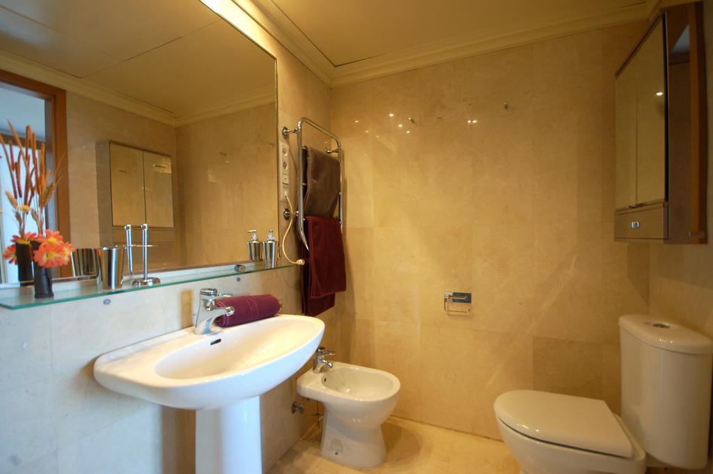 Lets Holidays Apartment Sea Views In Barcellona Camera foto