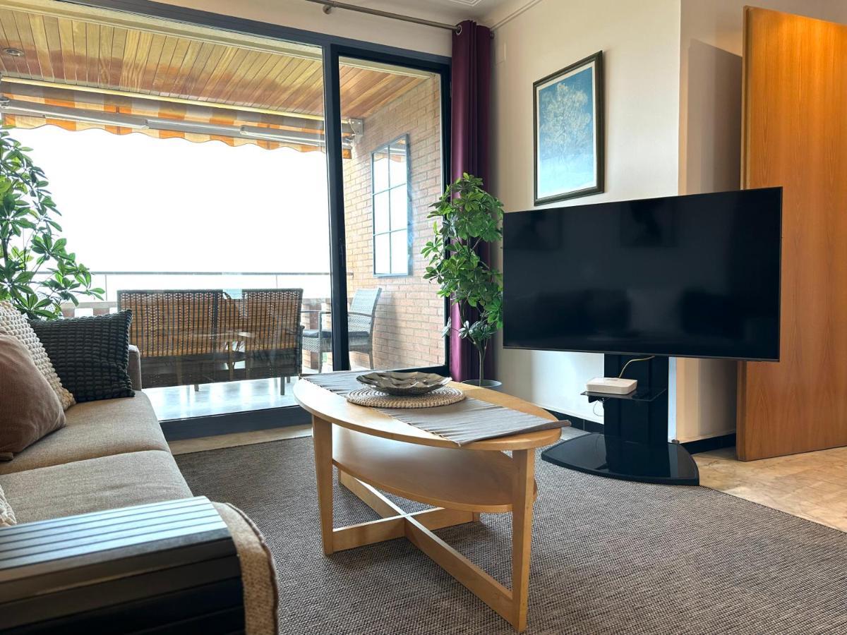 Lets Holidays Apartment Sea Views In Barcellona Esterno foto