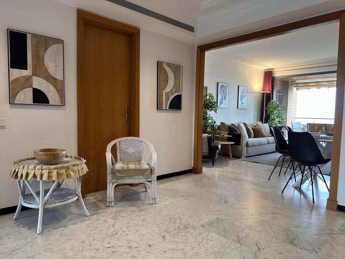 Lets Holidays Apartment Sea Views In Barcellona Esterno foto